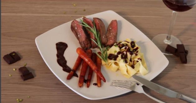 Ribbon noodles with red wine and chocolate sauce