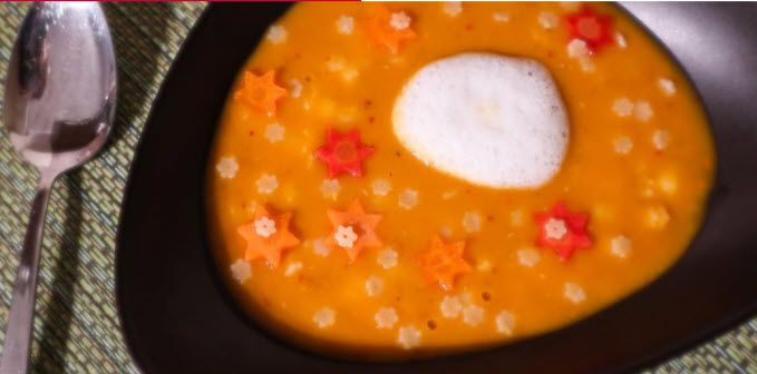 Suppen-Sterne in orientalischer Suppe