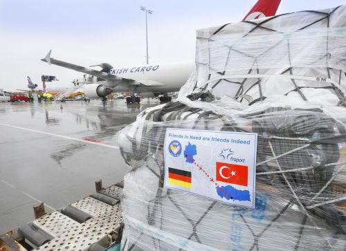 100 Tonnen Hilfsgütern wird die Hilfsorganisation Luftfahrt ohne Grenzen (LOG)/Wings of Help am 2. Dezember
